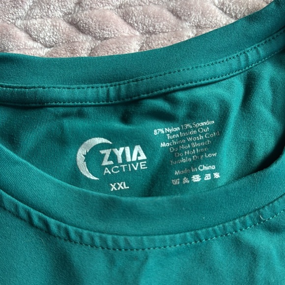 2 cropped Zyia tank tops xxl - Picture 2 of 6